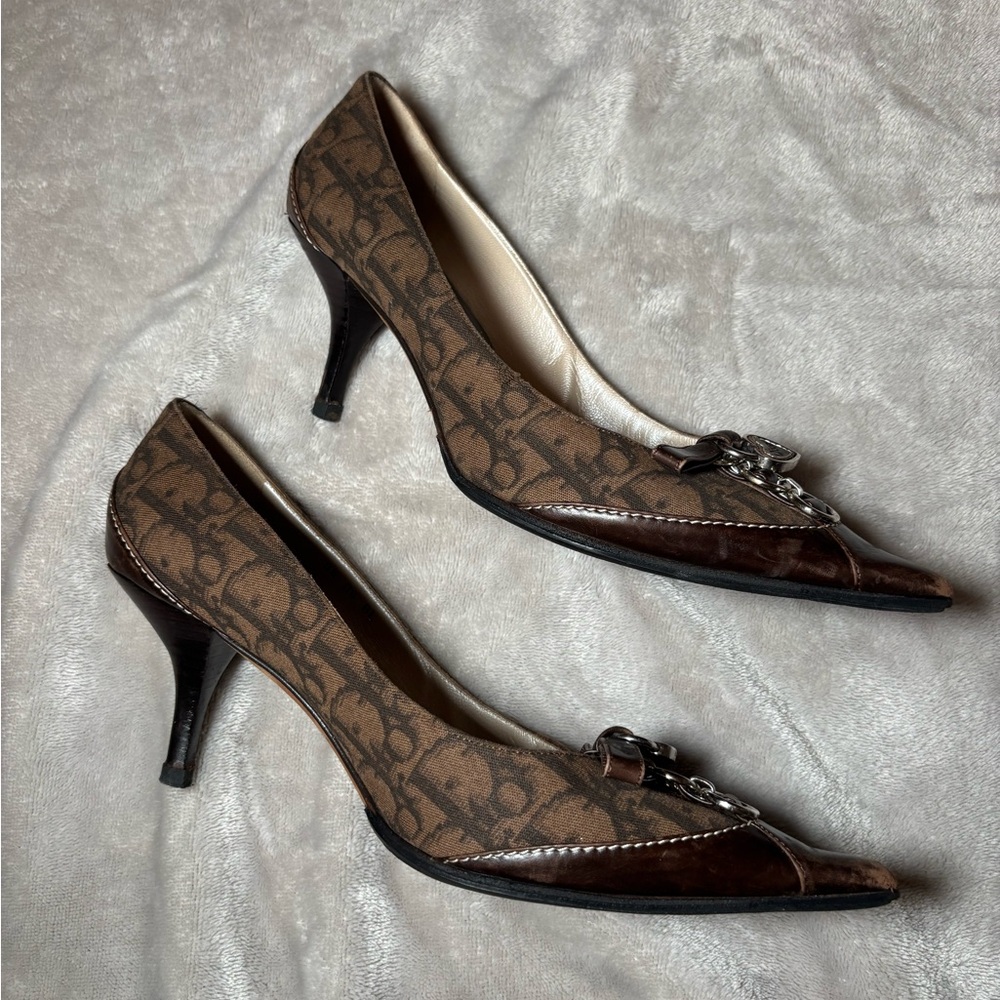 Christian Dior Vintage 2006 Romantique Trotter Heart Charm Heels - Picture 6 of 9